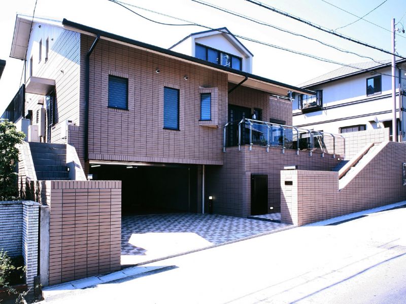 N邸